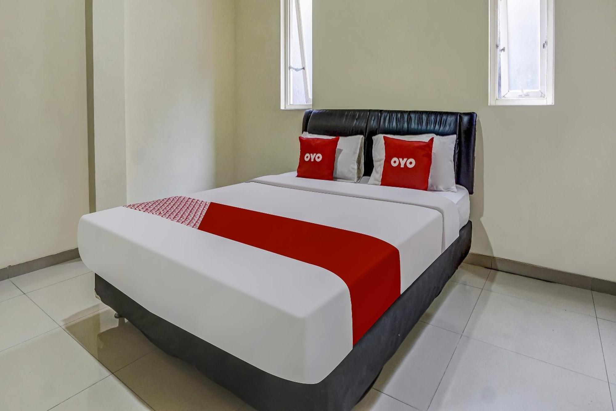 Oyo 91084 Oke Guest House Malang Eksteriør billede