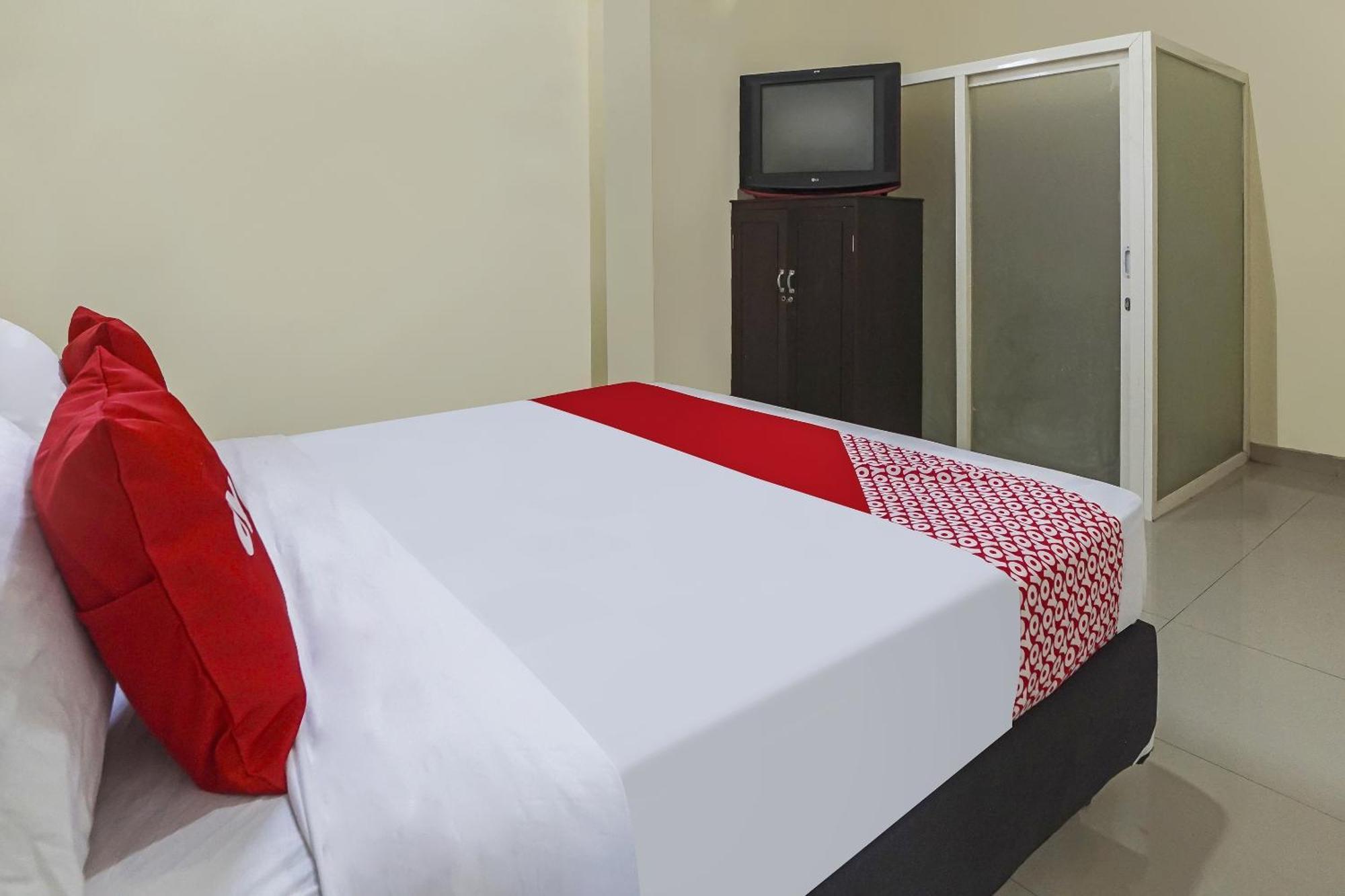 Oyo 91084 Oke Guest House Malang Eksteriør billede